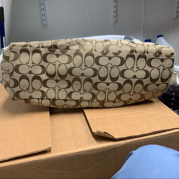 Large coach shoulder bag - Picture 2 of 5